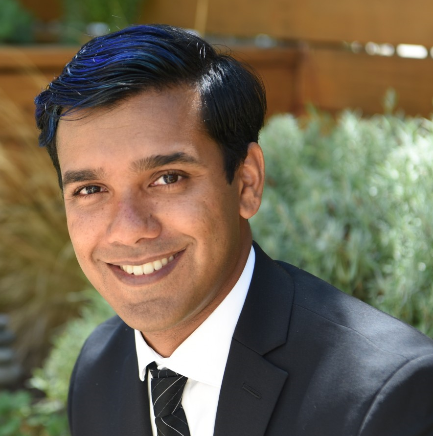 Professional Photo (cropped me).png